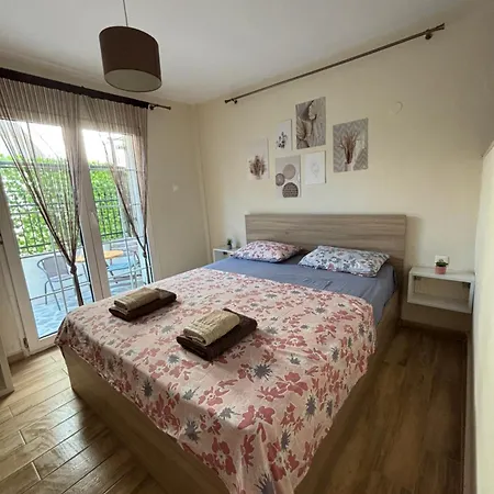 Olivia - Melina's Near The Sea Apartment